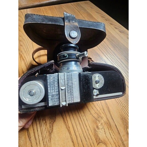 Vintage / Antique Argus A Precise 135 Format Camera with Leather Case c. 1940 - Picture 6 of 6